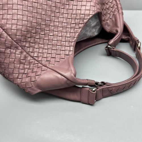Bottega Veneta Medium Campana Hobo Calfskin Intrecciato Wisteria