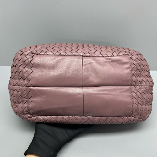 Bottega Veneta Medium Campana Hobo Calfskin Intrecciato Wisteria