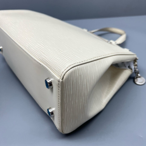 Louis Vuitton Brea MM Epi White
