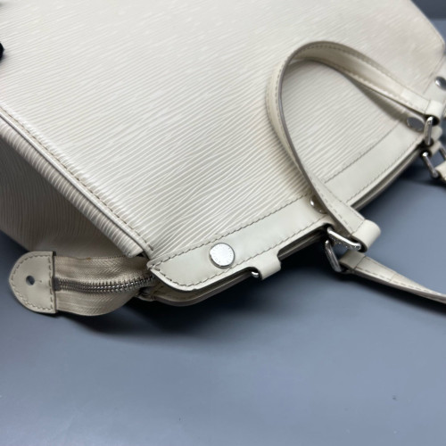 Louis Vuitton Brea MM Epi White