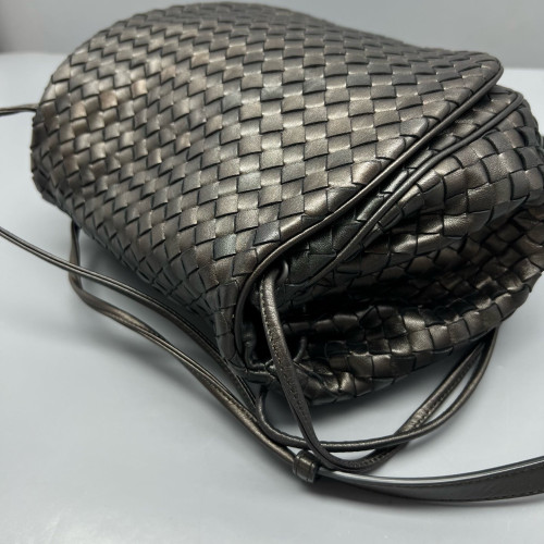 Bottega Veneta Flap Bag Calfskin Intrecciato Black