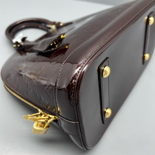 Louis Vuitton Alma PM Vernis Amarante