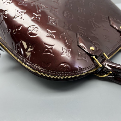 Louis Vuitton Alma PM Vernis Amarante