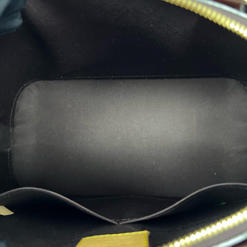 Louis Vuitton Alma PM Vernis Amarante