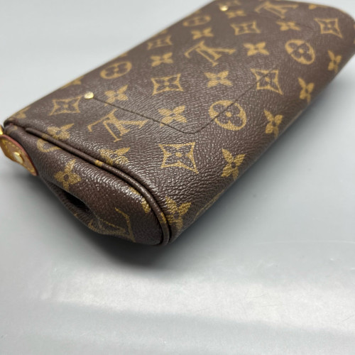 Louis Vuitton Favorite PM Monogram Brown