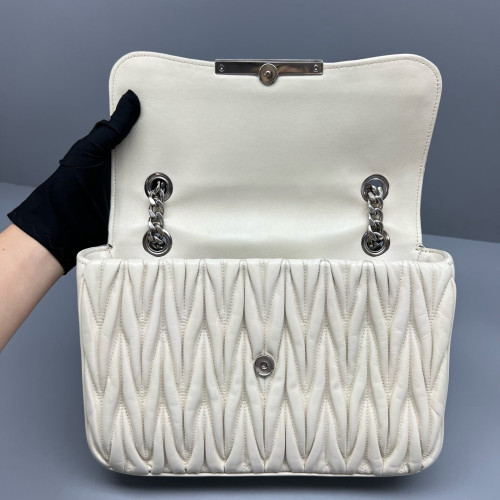 Miu Miu Matelasse Shoulder Bag Calfskin White