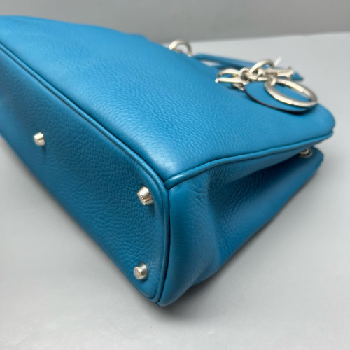 Dior Medium Diorissimo Tote Grained Calfskin Blue