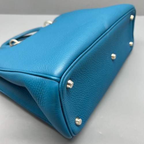 Dior Medium Diorissimo Tote Grained Calfskin Blue