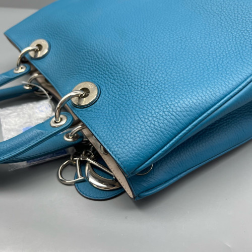 Dior Medium Diorissimo Tote Grained Calfskin Blue