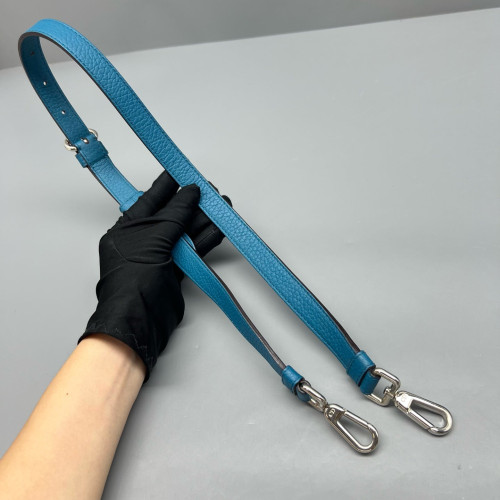 Dior Medium Diorissimo Tote Grained Calfskin Blue