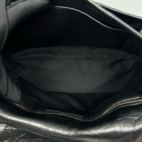 Yves Saint Laurent Medium Niki Chain Pull Up Leather Black