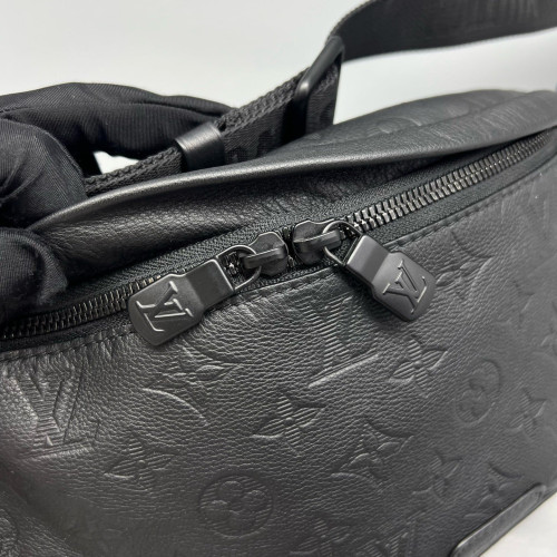 Louis Vuitton Discovery Bumbag Monogram Shadow Black Louis Vuitton Discovery Bumbag Monogram Shadow Black
