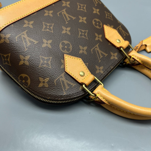 Louis Vuitton Alma BB Monogram Brown