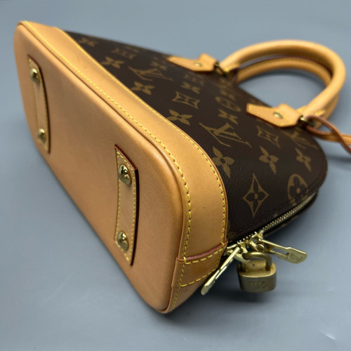 Louis Vuitton Alma BB Monogram Brown