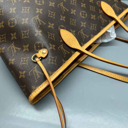 Louis Vuitton Neverfull MM Monogram Brown