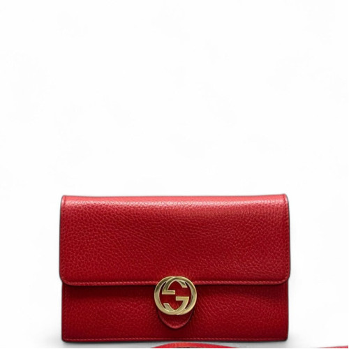 Gucci Interlocking G Chain Wallet Calfskin Red