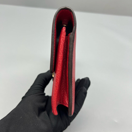 Gucci Interlocking G Chain Wallet Calfskin Red
