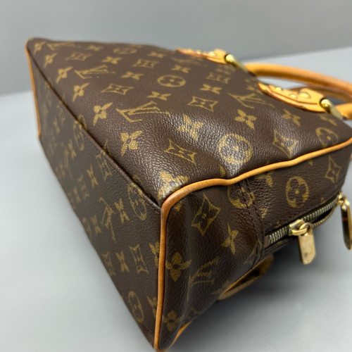 Louis Vuitton Manhattan PM Monogram Brown