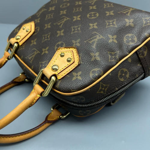 Louis Vuitton Manhattan PM Monogram Brown