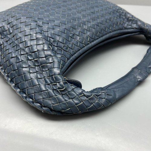 Bottega Veneta Medium Veneta Hobo Calfskin Intrecciato Dark Blue
