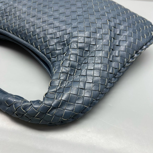 Bottega Veneta Medium Veneta Hobo Calfskin Intrecciato Dark Blue