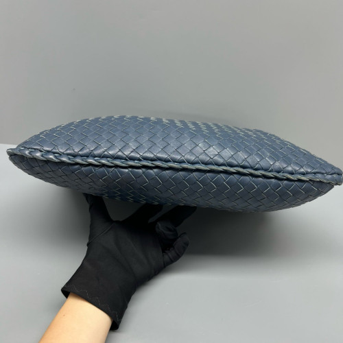 Bottega Veneta Medium Veneta Hobo Calfskin Intrecciato Dark Blue