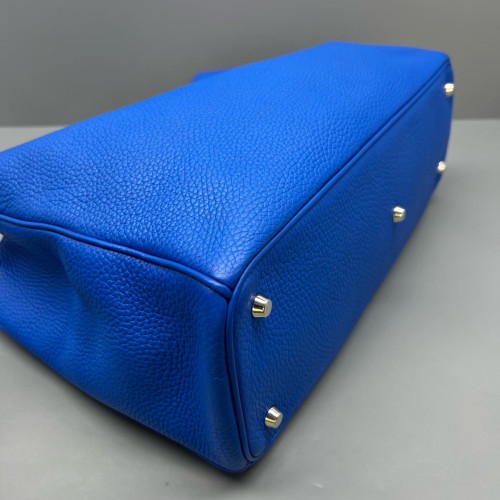 Dior Medium Diorissimo Tote Grained Calfskin Blue