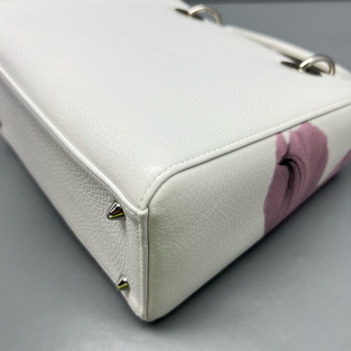 Dior Medium Lady Dior Grained Calfskin White Pink Black