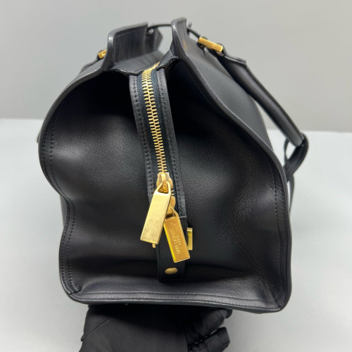Yves Saint Laurent Medium Cabas Chyc Calfskin Black