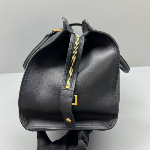 Yves Saint Laurent Medium Cabas Chyc Calfskin Black