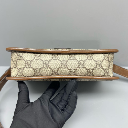 Gucci Camera Case GG Supreme Monogram Brown