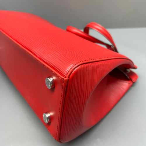 Louis Vuitton Brea MM Epi Red