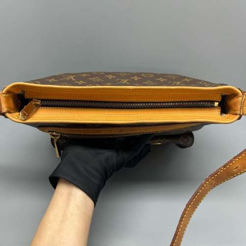 Louis Vuitton Hudson GM Monogram Brown