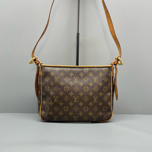 Louis Vuitton Hudson GM Monogram Brown
