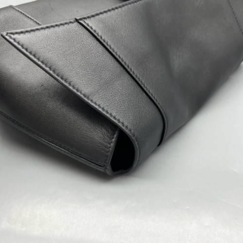 Balenciaga Hourglass Medium Calfskin Black