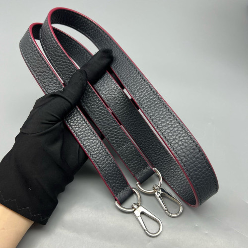 Louis Vuitton Capucines BB Taiga Navy Black Magenta