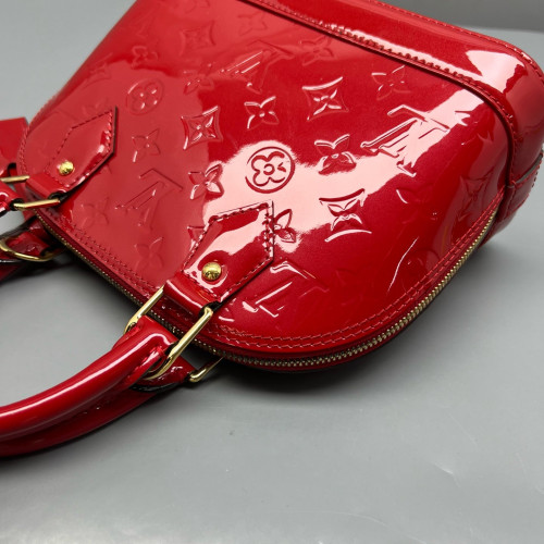 Louis Vuitton Alma BB Vernis Red