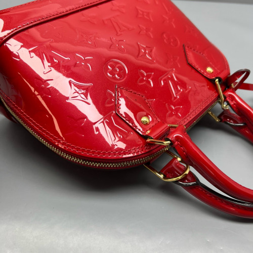 Louis Vuitton Alma BB Vernis Red