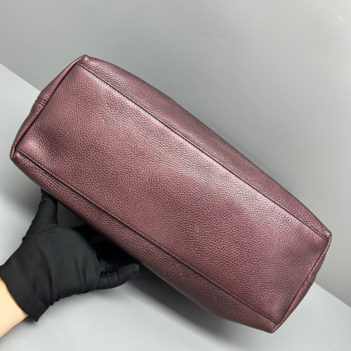 Gucci Medium Soho Shoulder Bag Calfskin Purple