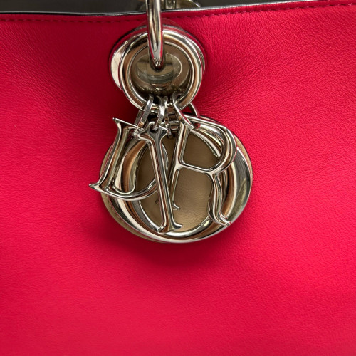 Dior Medium Diorissimo Tote Calfskin Red Natural Tan