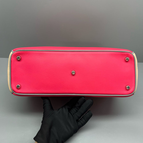 Dior Medium Diorissimo Tote Calfskin Red Natural Tan