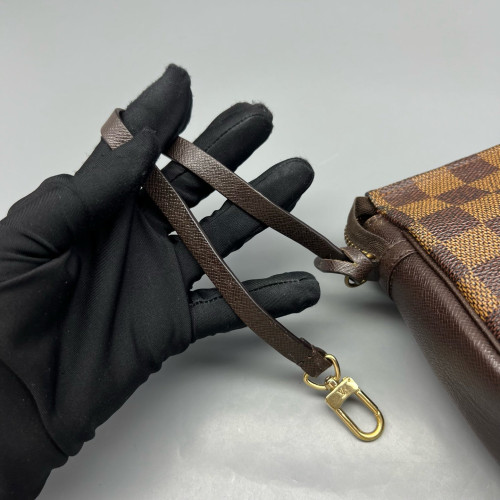 Louis Vuitton Trousse Make Up Bag Pochette Damier Ebene Brown Louis Vuitton Trousse Make Up Bag Pochette Damier Ebene Brown