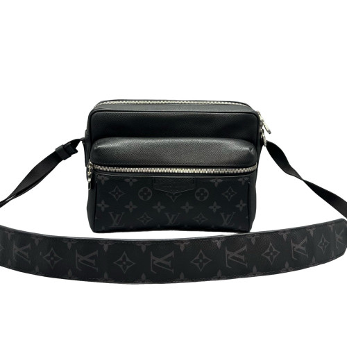 Louis Vuitton Outdoor Messenger GM Monogram Eclipse Black
