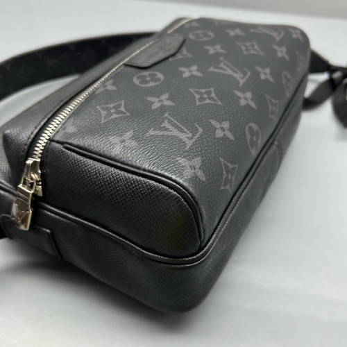 Louis Vuitton Outdoor Messenger GM Monogram Eclipse Black