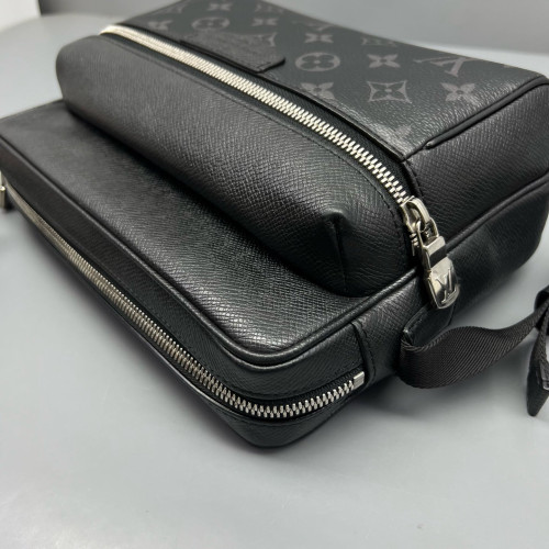Louis Vuitton Outdoor Messenger GM Monogram Eclipse Black