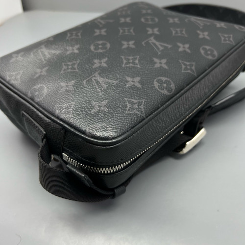 Louis Vuitton Outdoor Messenger GM Monogram Eclipse Black