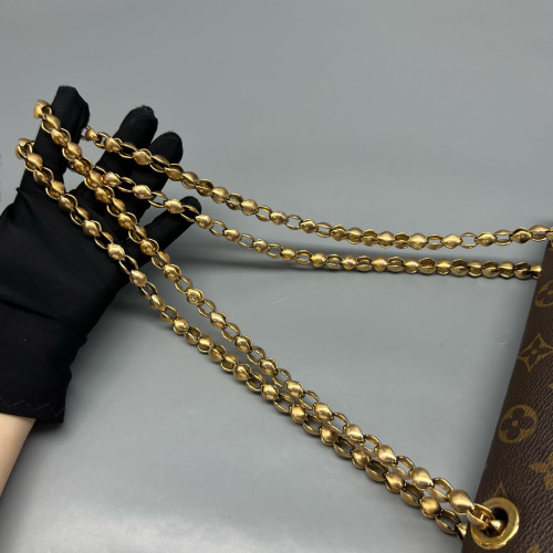 Louis Vuitton Victoire Monogram Brown