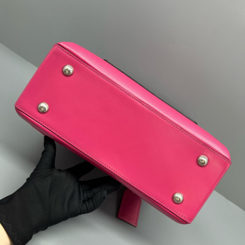 Louis Vuitton Kleber PM Epi Magenta Louis Vuitton Kleber PM Epi Magenta