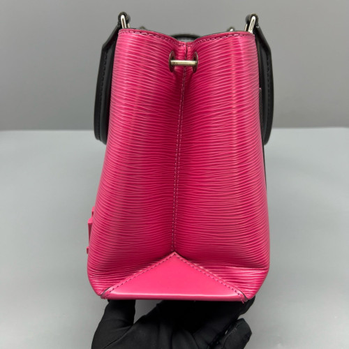 Louis Vuitton Kleber PM Epi Magenta Louis Vuitton Kleber PM Epi Magenta