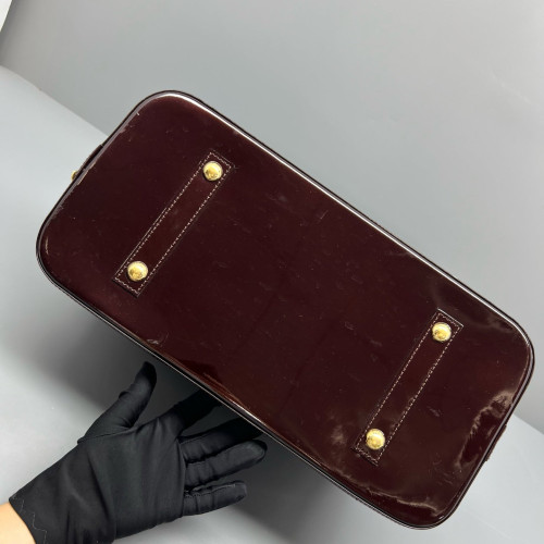 Louis Vuitton Alma GM Vernis Amarante
